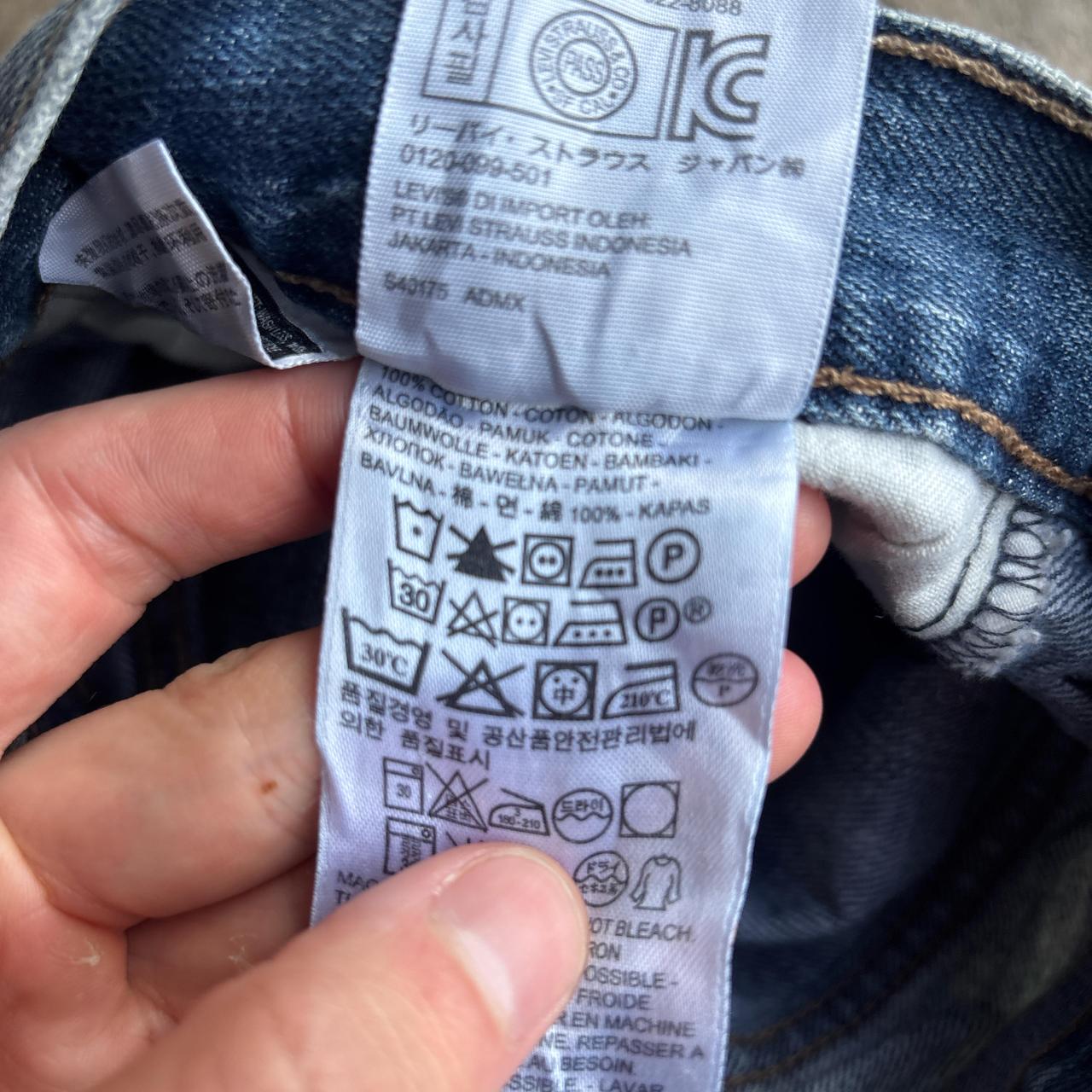 Light Wash Levi’s Strauss Jean Shorts - W33