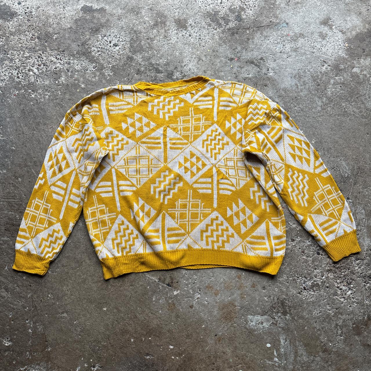 Vintage Yellow knitted sweater- L