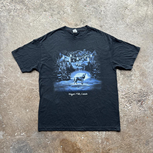 Black graphic tee with Niagara Falls, Canada wolf print