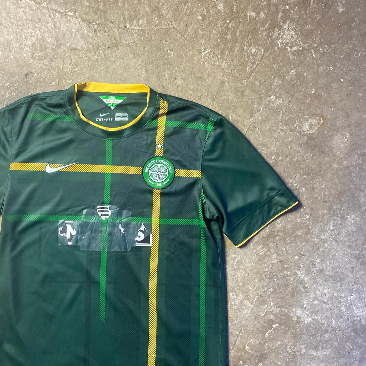 Green Celtic Nike 2014-15 Away Shirt - M