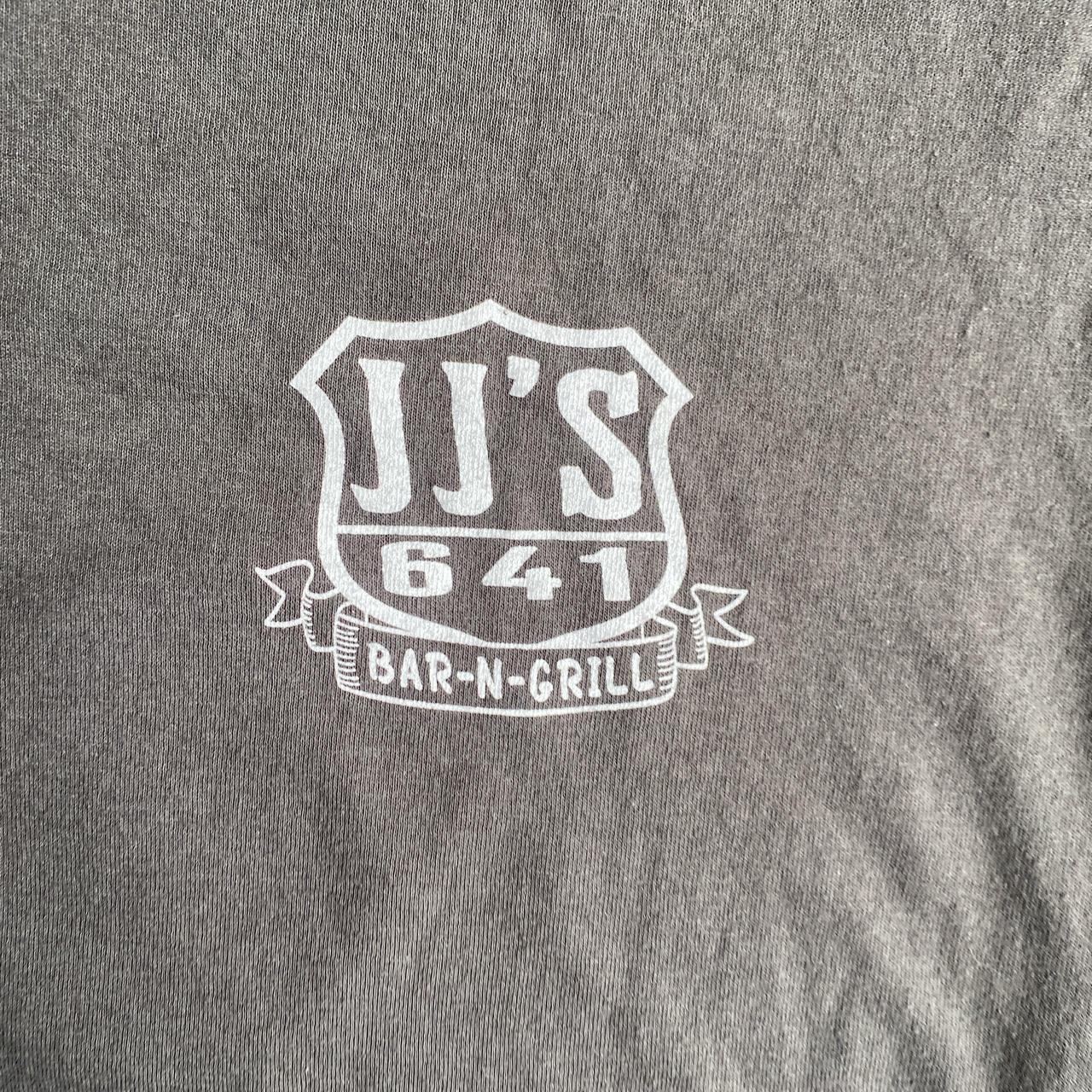 Grey Graphic Bar & Grill T-Shirt - M