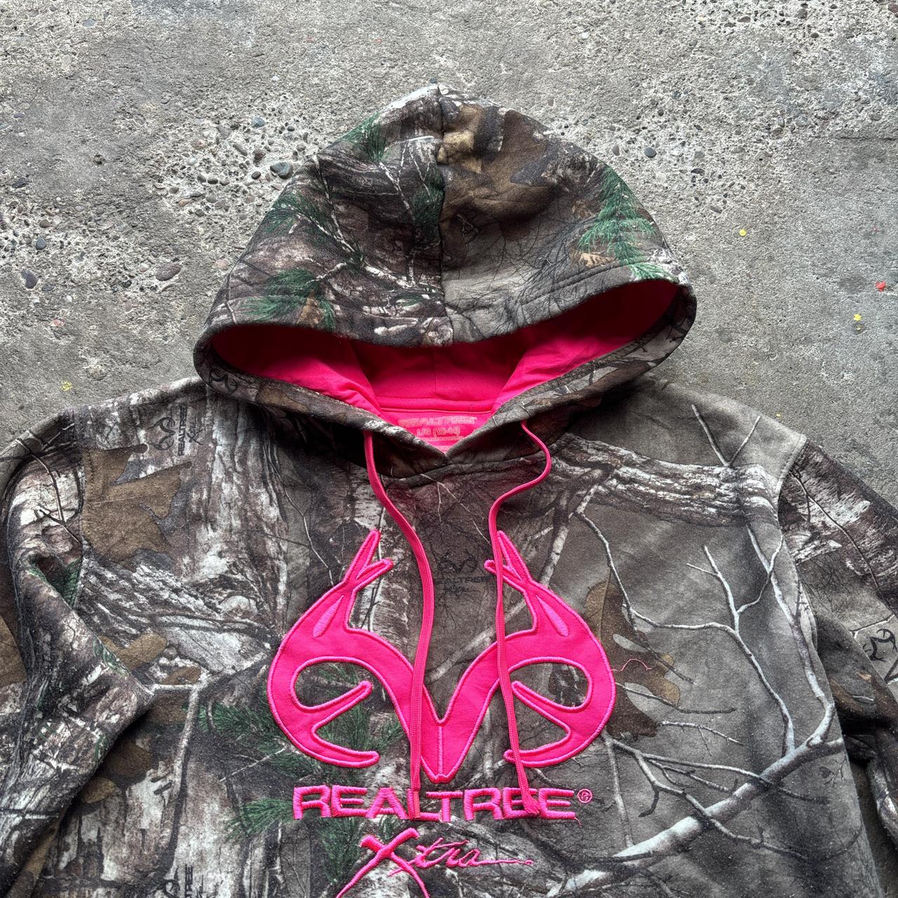 Realtree camo hoodie with pink logo - L