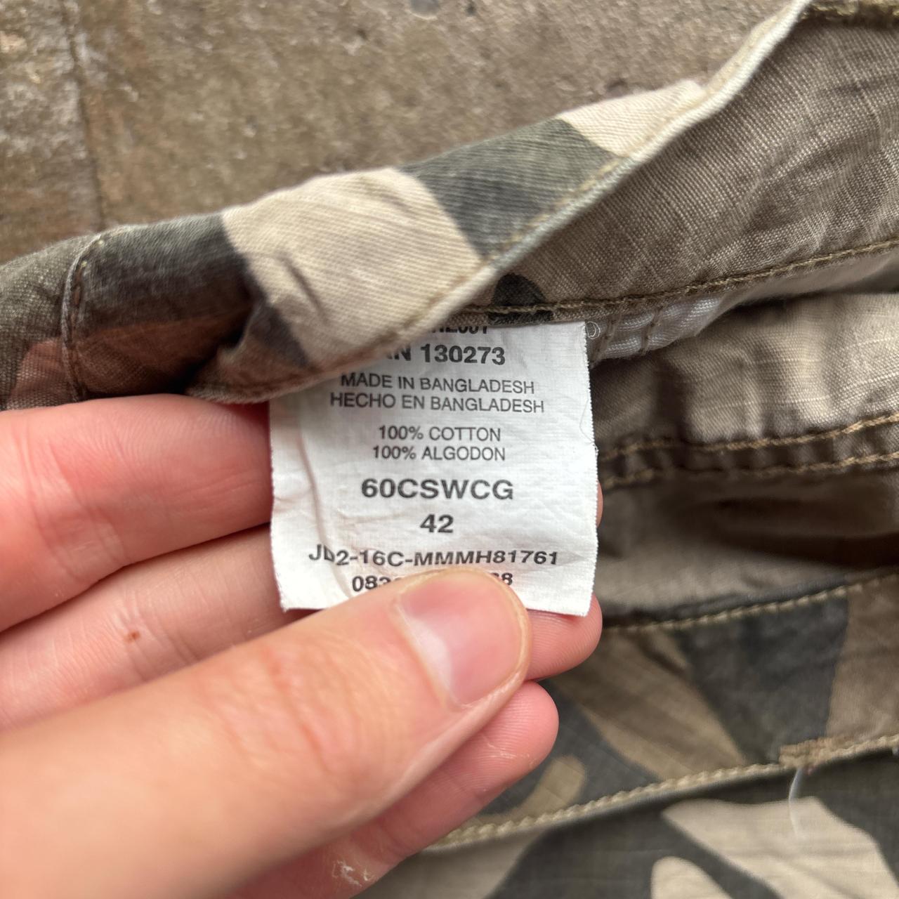 Khaki Green Camo Wrangler Cargo Shorts - W42