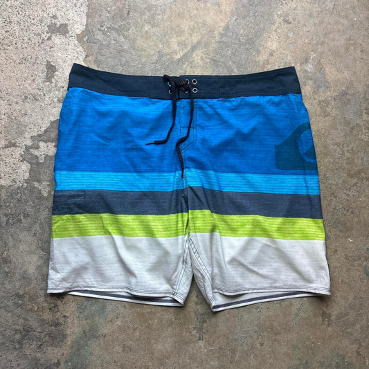 00s Blue Quiksilver board shorts - W38