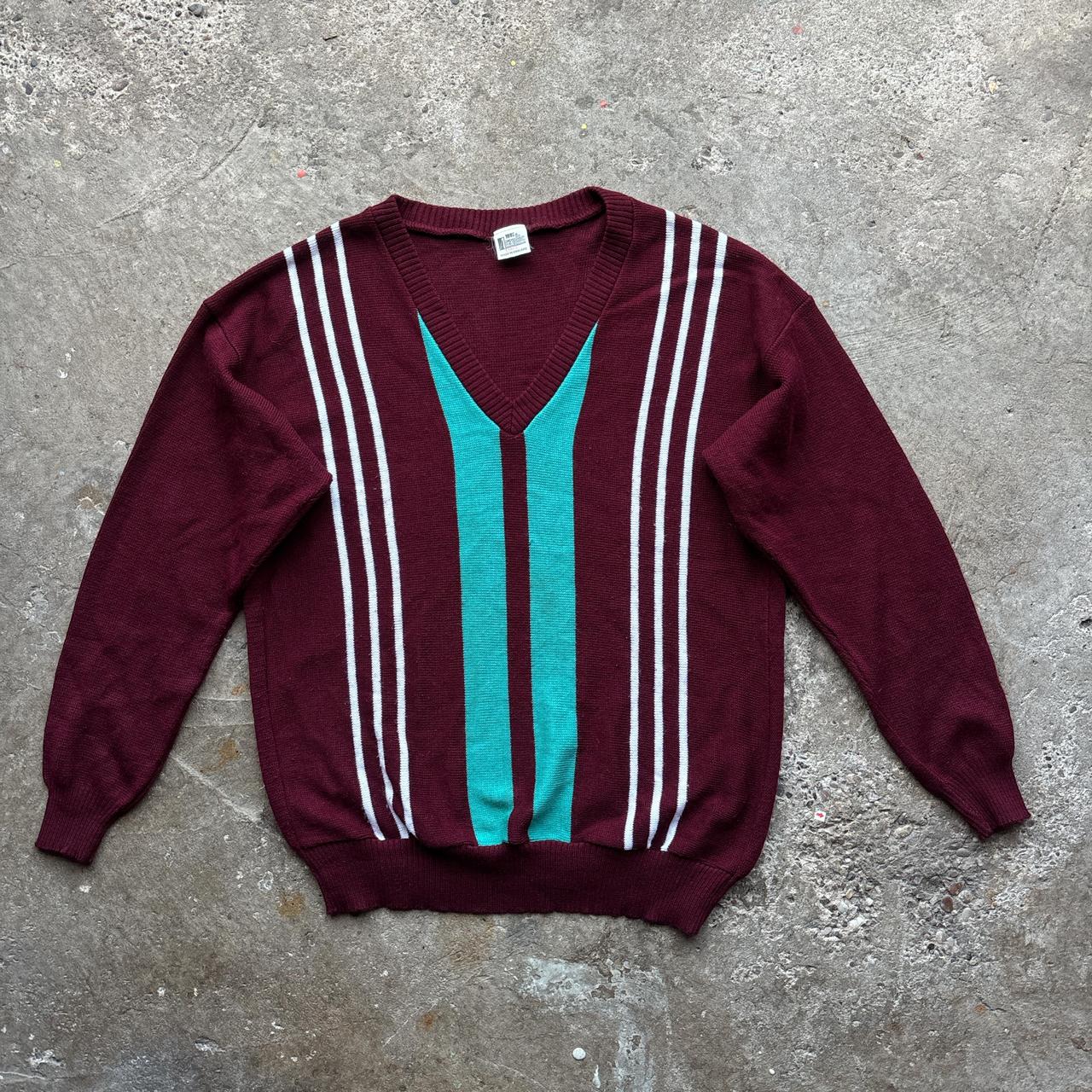 Vintage Burgundy v-neck knitted sweater