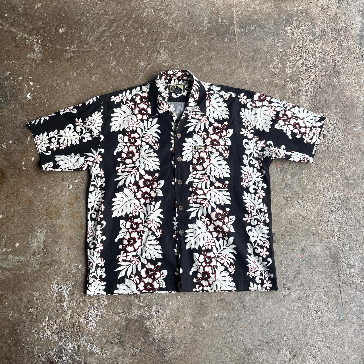 Black Hawaiian Style Quiksilver Short Sleeve Shirt