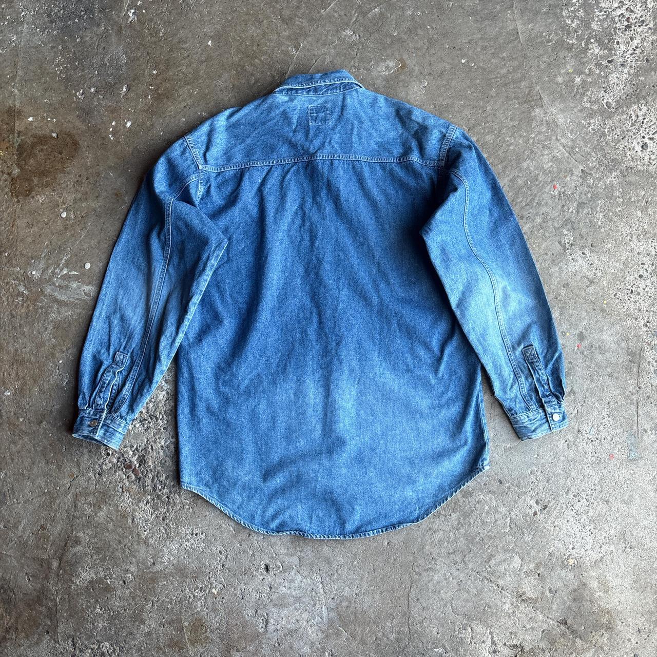 Blue Denim Levi’s Button Up Shirt - M