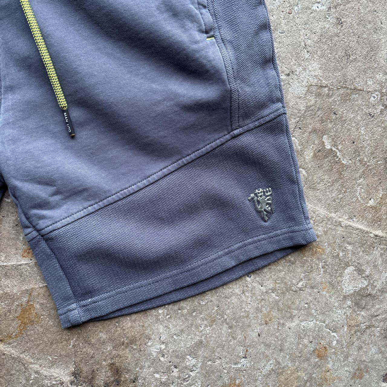 Grey Manchester United Shorts - S