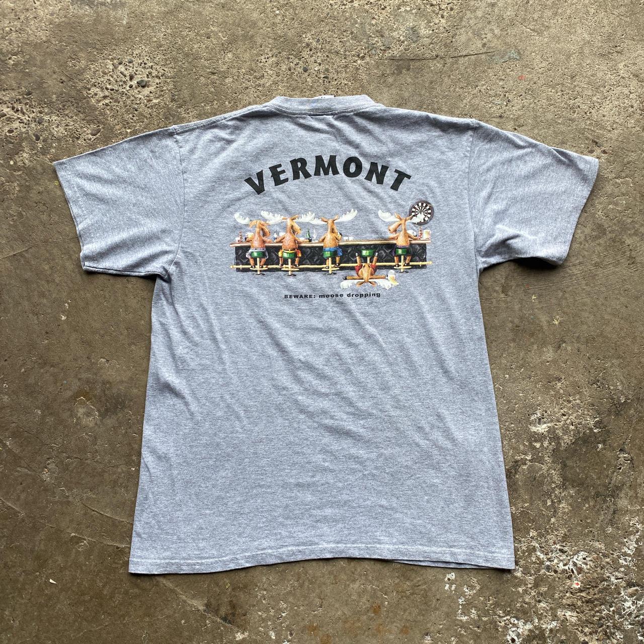 Grey 00s Vermont Moose graphic tee