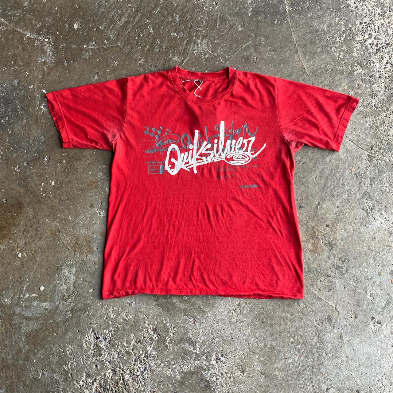 Red Quiksilver Graphic Y2K T-Shirt - M