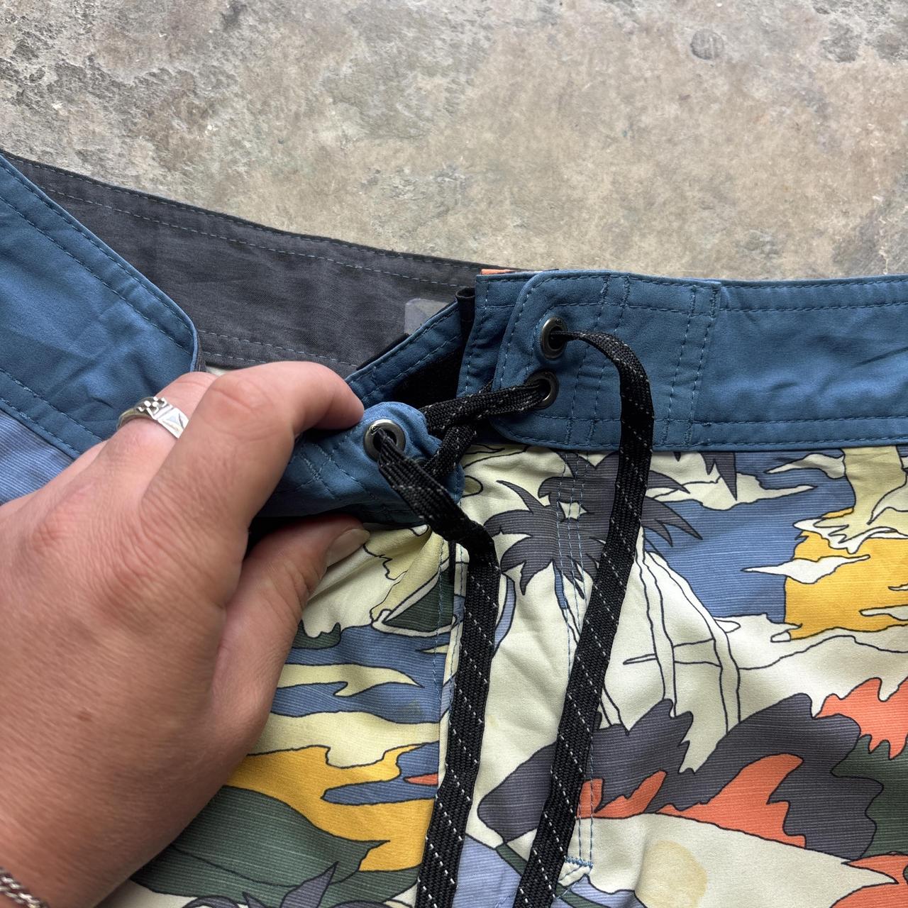 Australian Quicksilver board shorts - W32