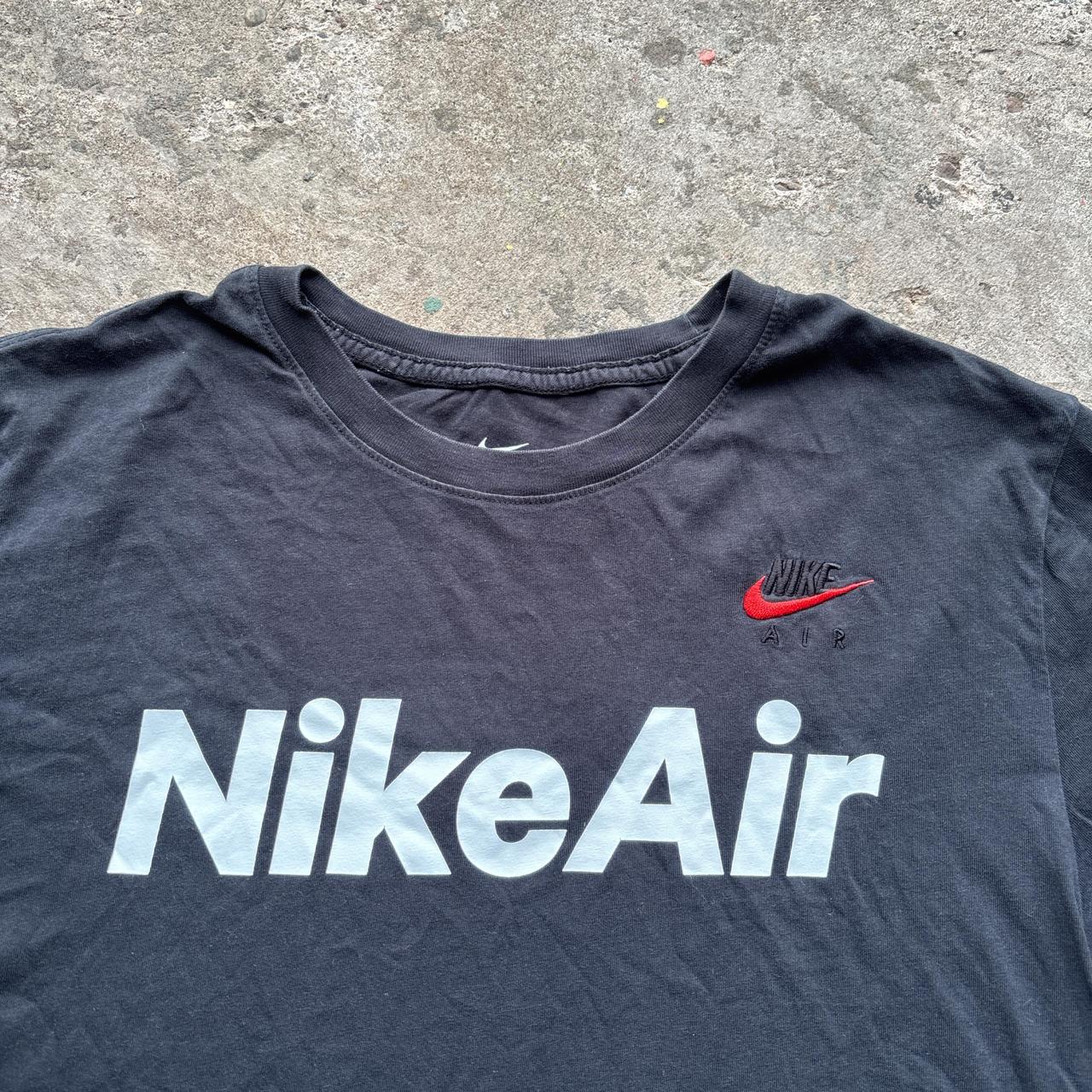 Black Nike Air logo t-shirt