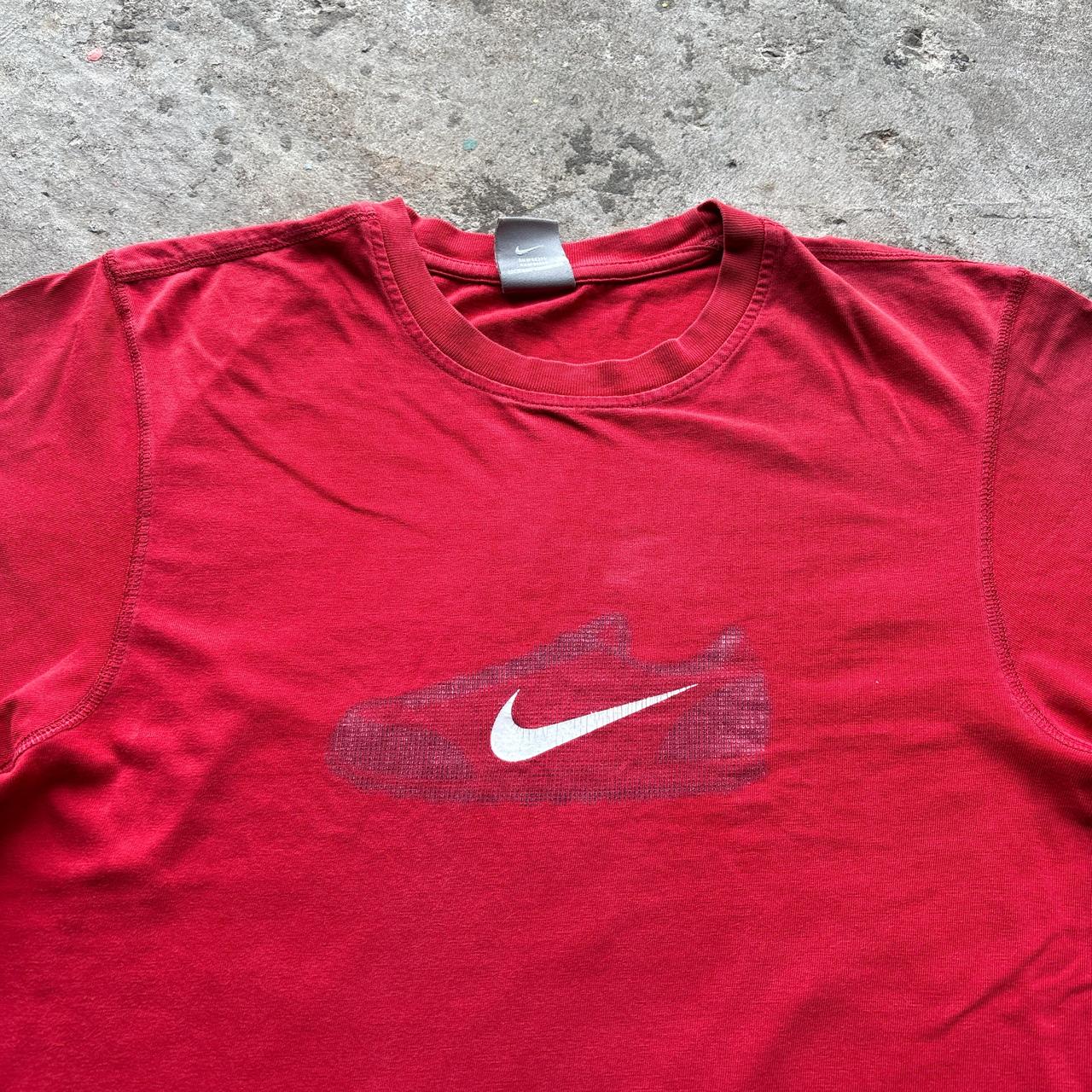 00s Nike red graphic t-shirt