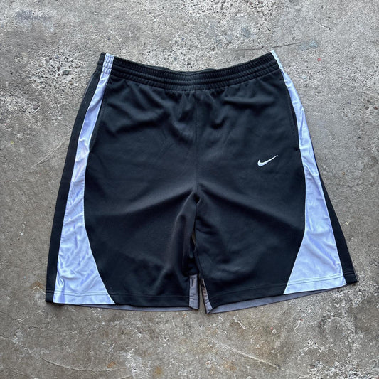 00s Black Nike basketball shorts - XL