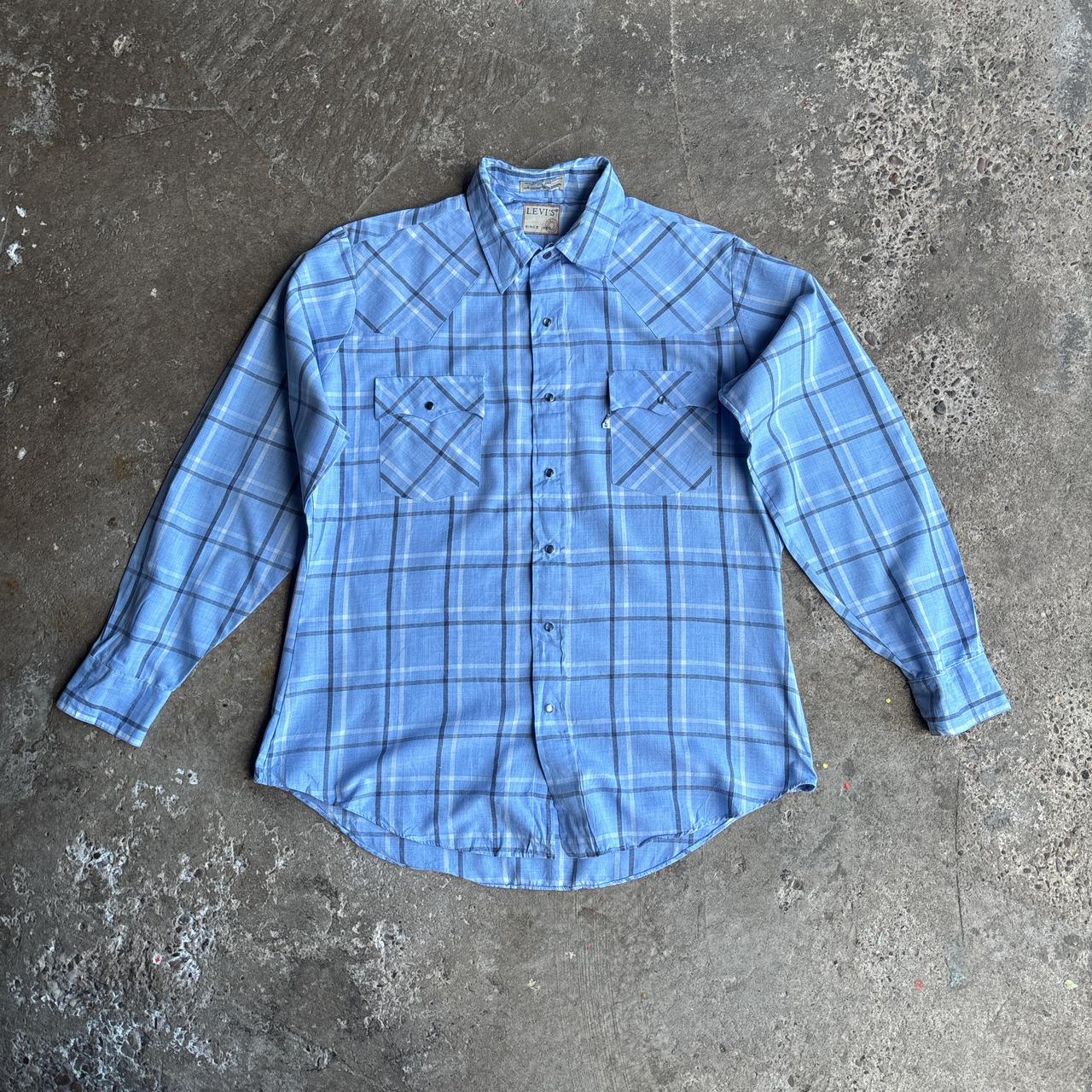 Light Blue Vintage Checkered Levi’s Shirt