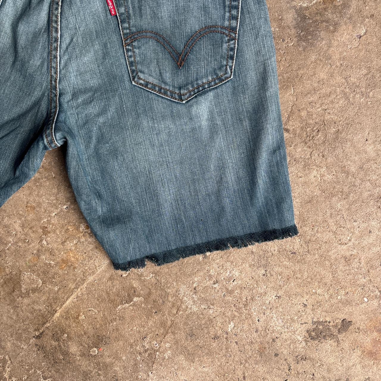 Textured Blue Denim Levi’s 559 Jean Shorts