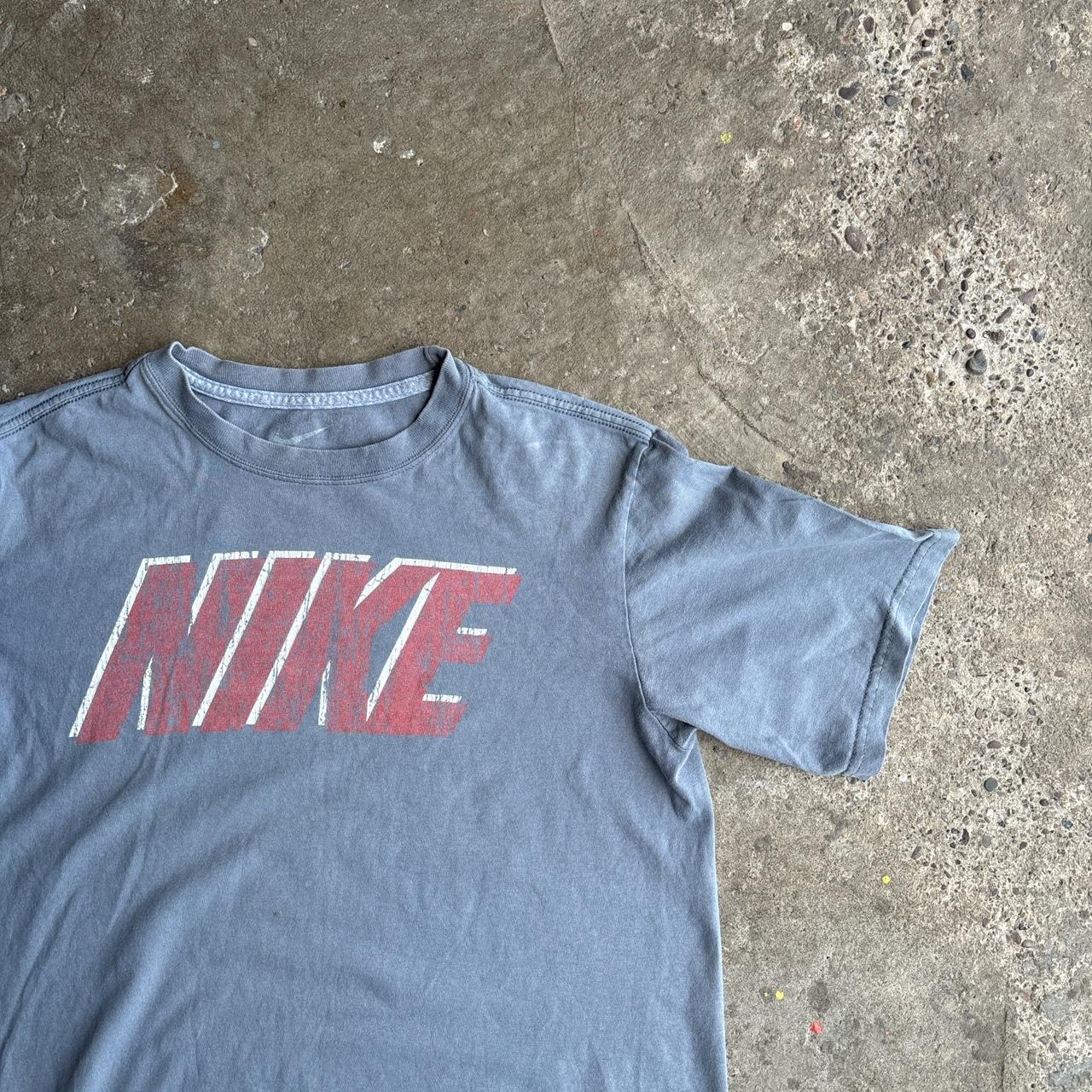 Grey Nike T-Shirt w/ Logo Print