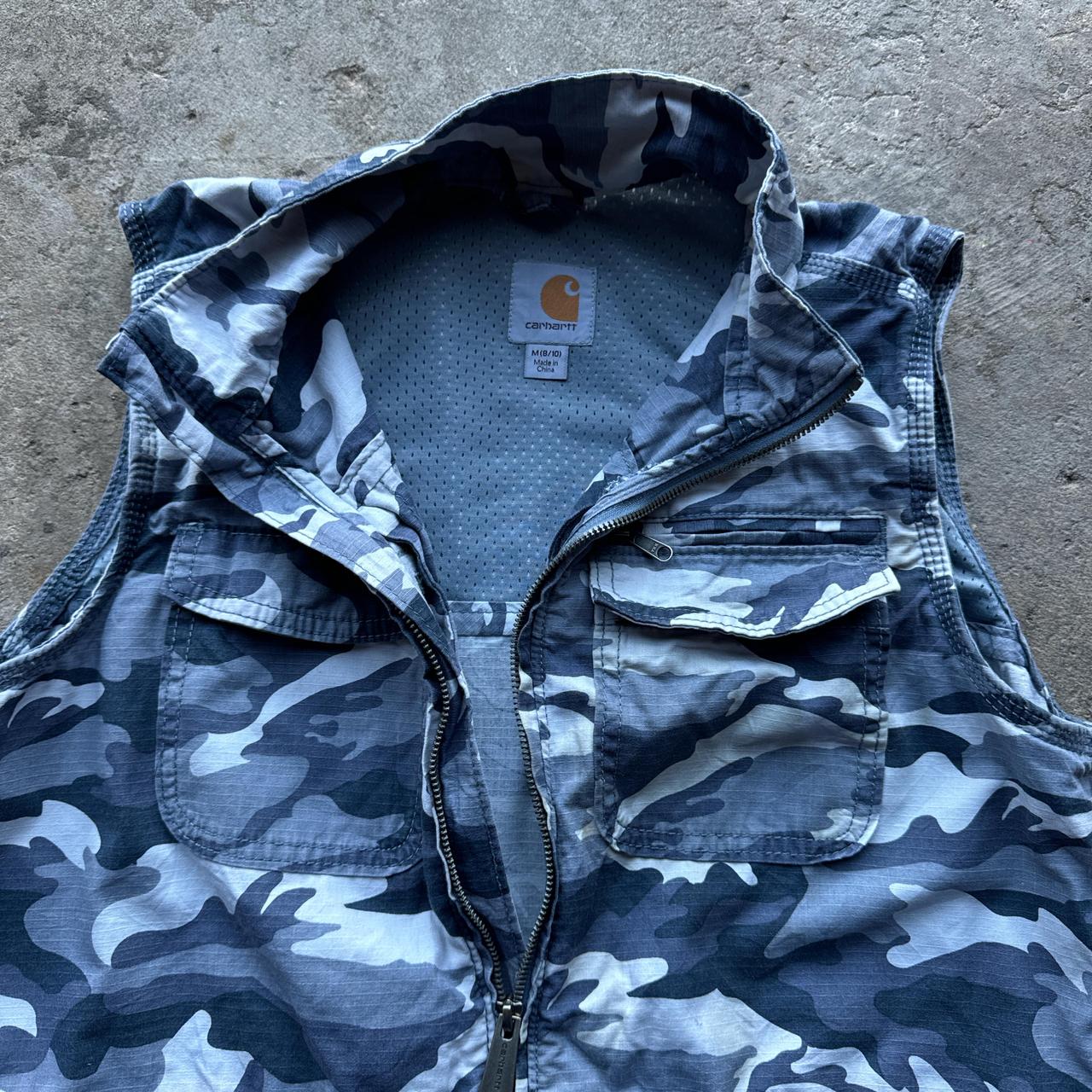 Camo Carhartt utility vest with great pockets