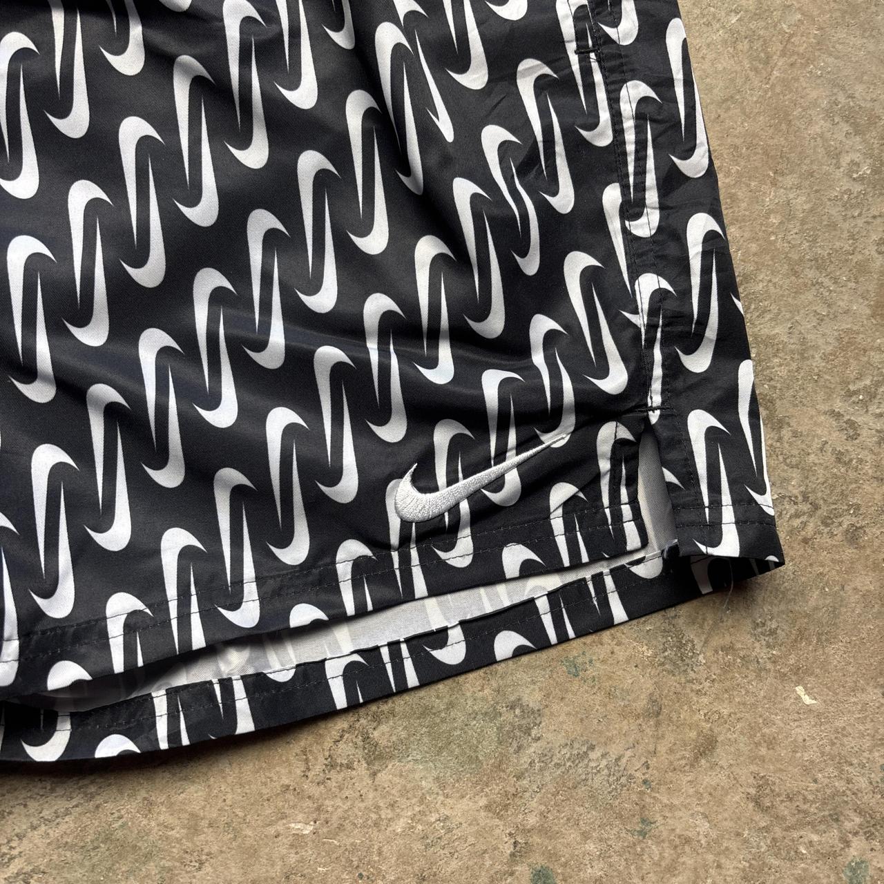 Black and white Nike swim trunks - L