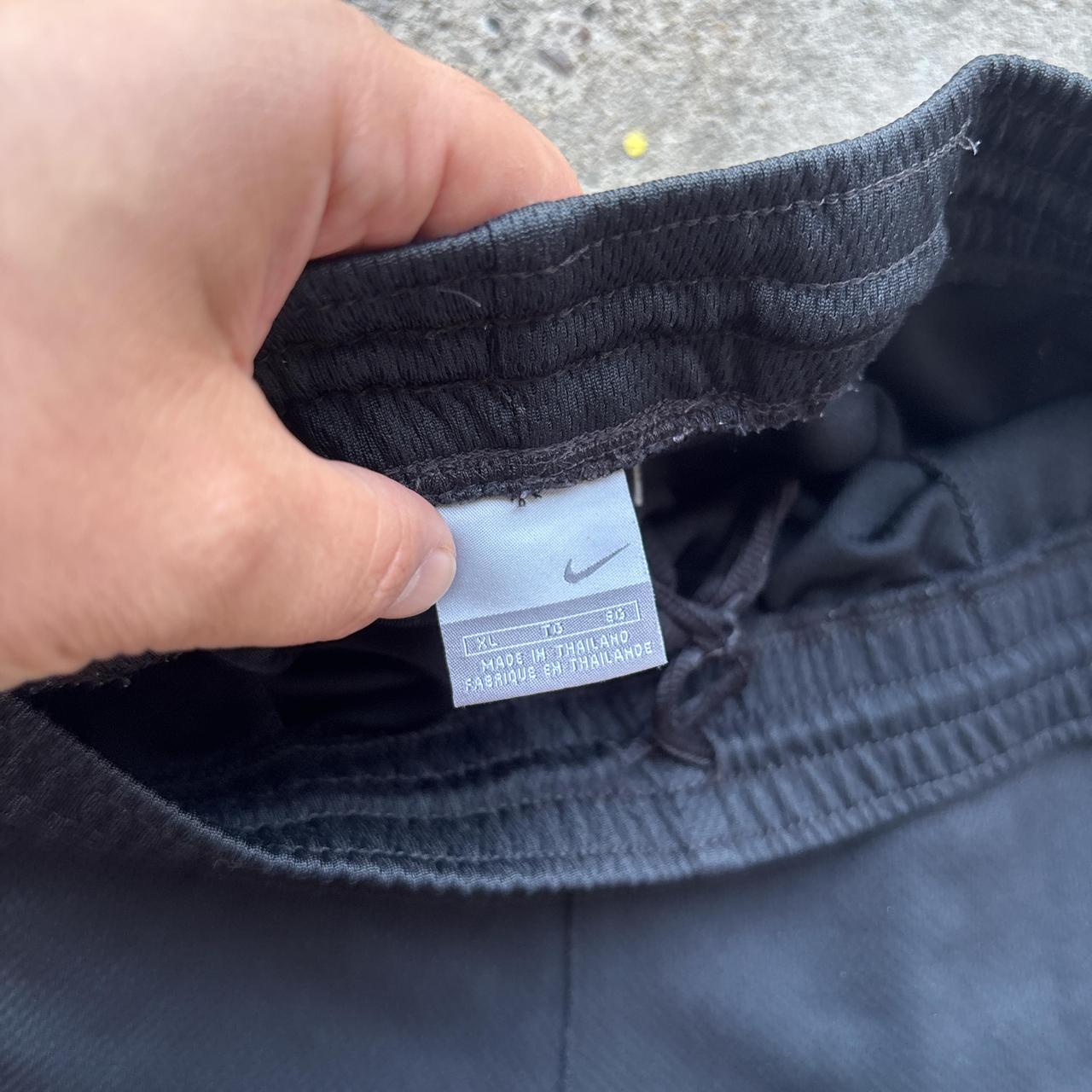 00s Black Nike basketball shorts - XL