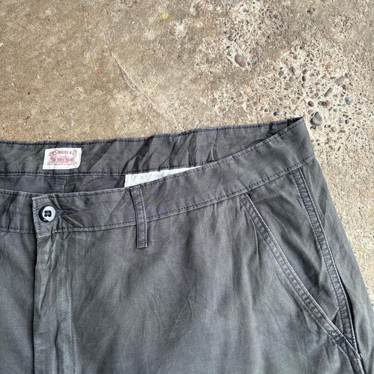 Black/Dark Grey Levi’s Cargo Pants