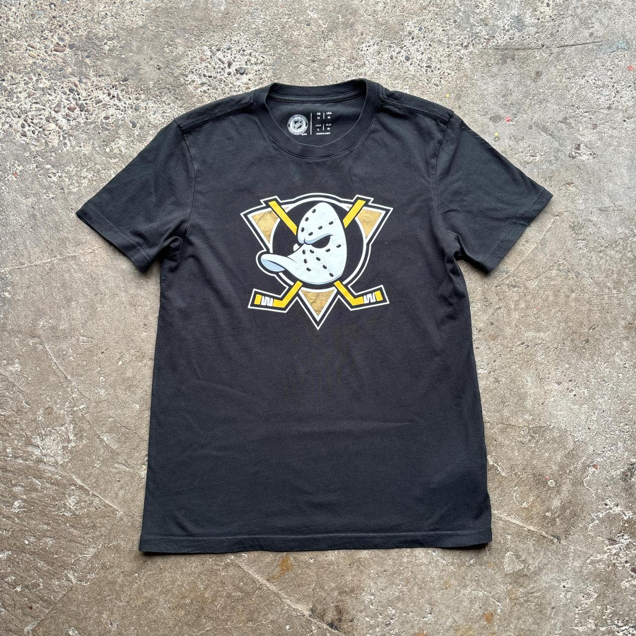 Black Anaheim Ducks NHL t-shirt