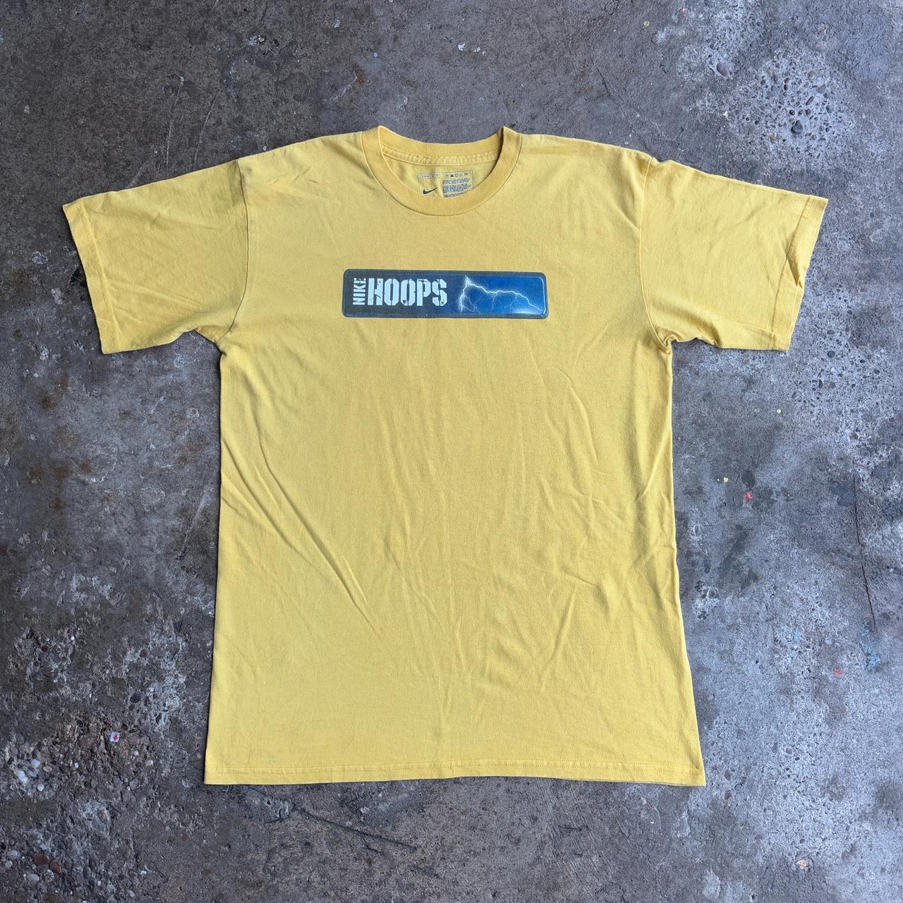 Vintage Nike Hoops graphic tee