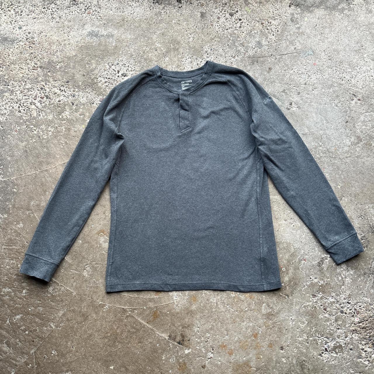 Grey Arc'teryx long sleeve top - S