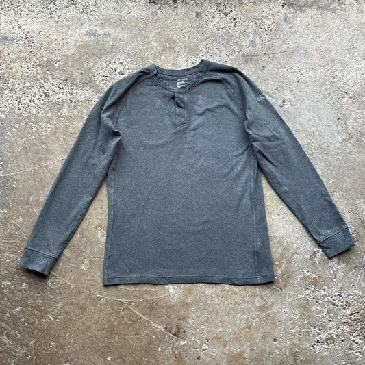 Grey Arc'teryx long sleeve top - S