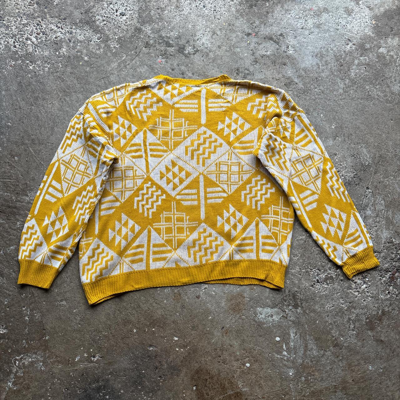 Vintage Yellow knitted sweater- L