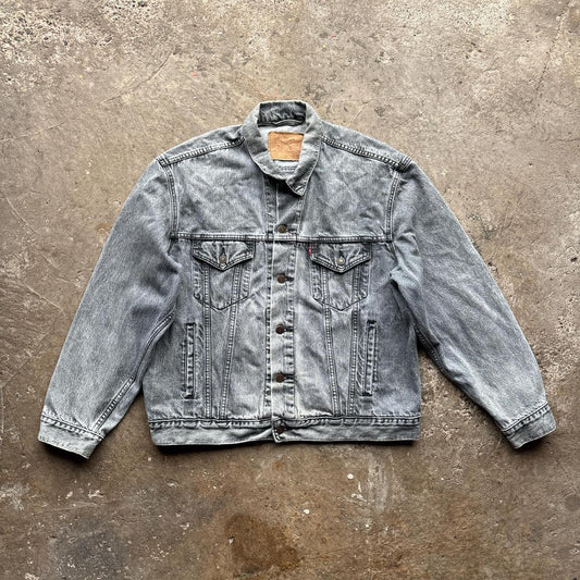 90s grey Levi's denim trucker jacket in blue