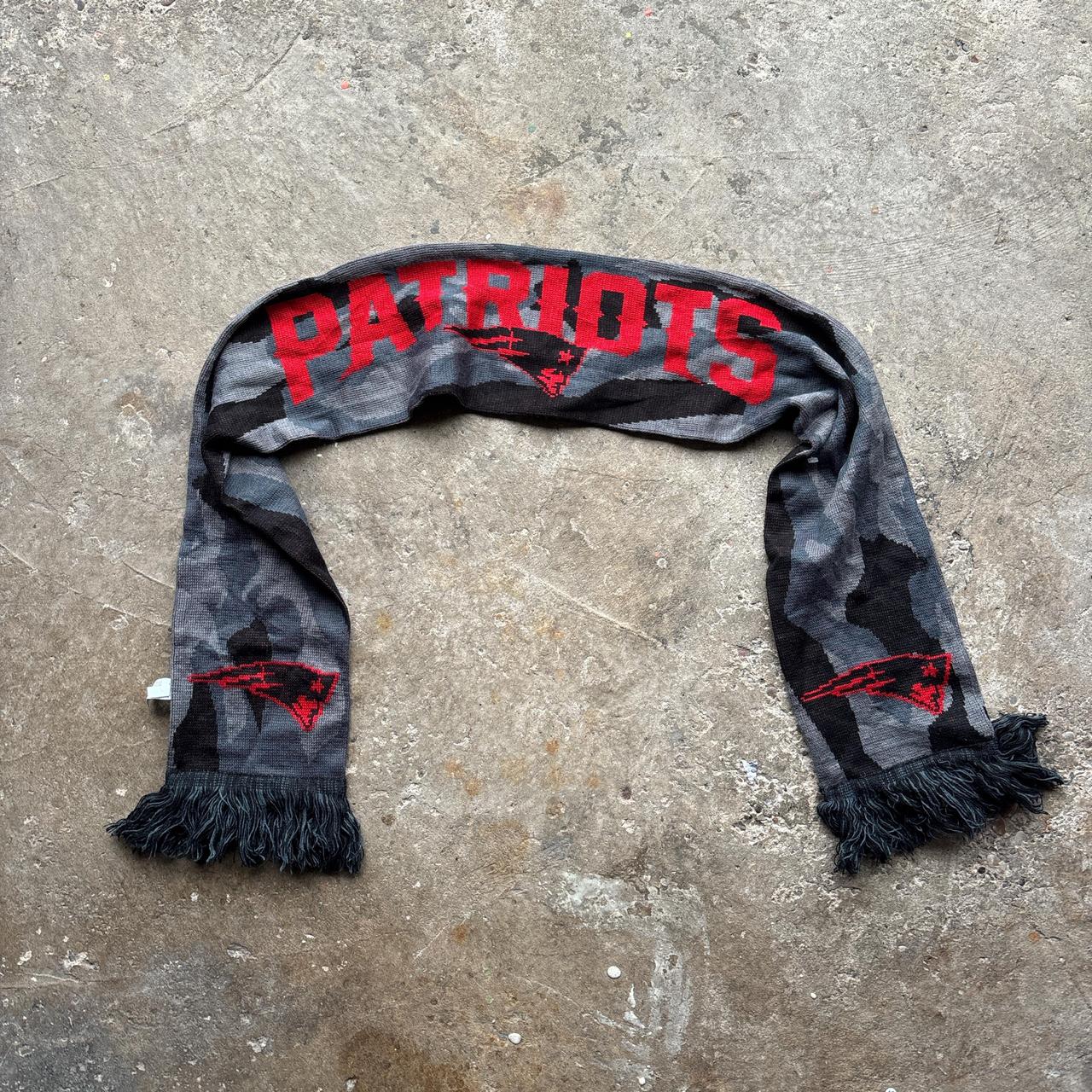 Grey and black camo New England Patriots scarf