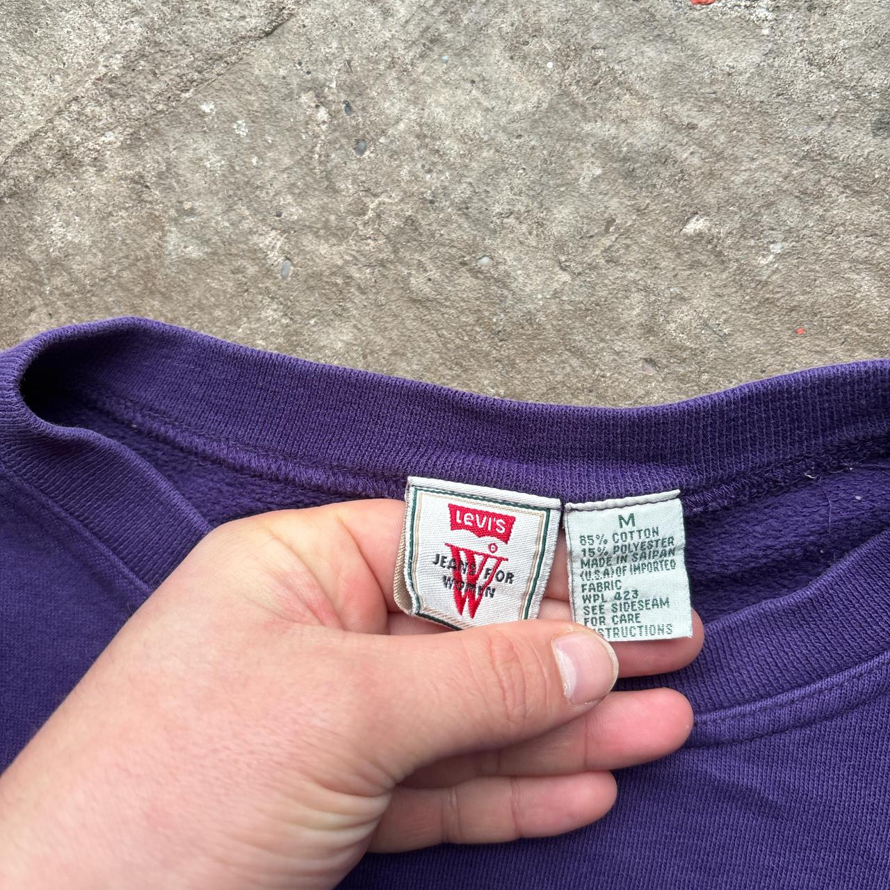 Vintage Levi’s purple sweatshirt - M
