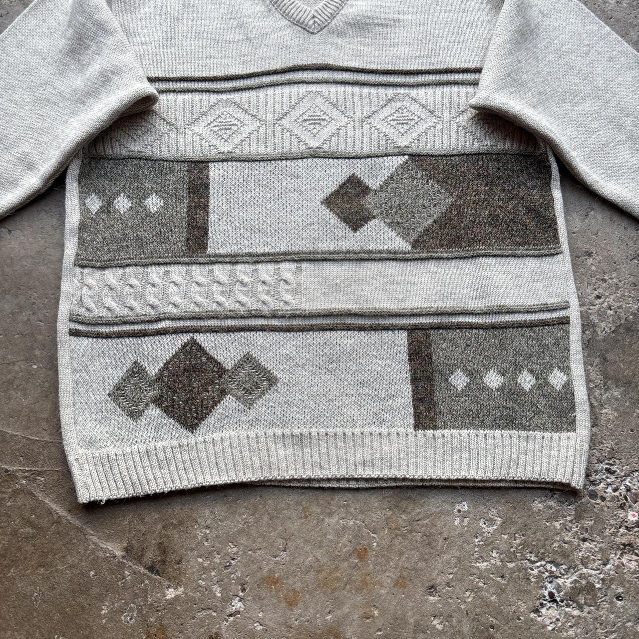 Vintage Cream wool jumper with abstract design - L