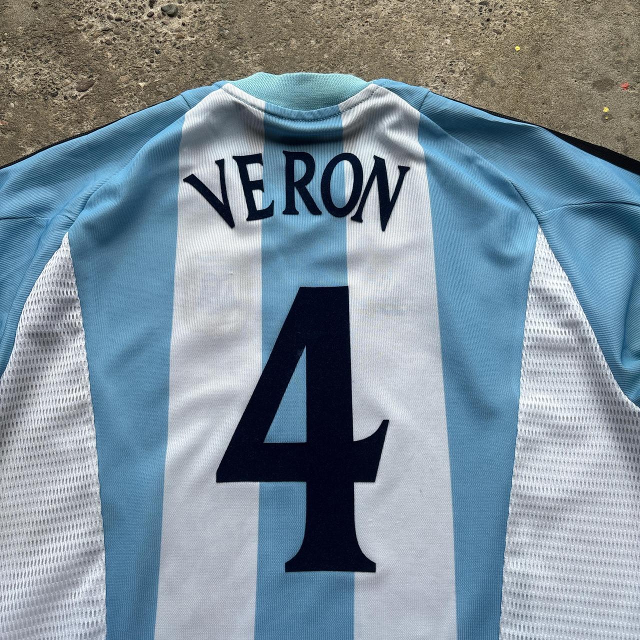2002 Argentina Adidas Football Shirt w/ Veron, 4 - L