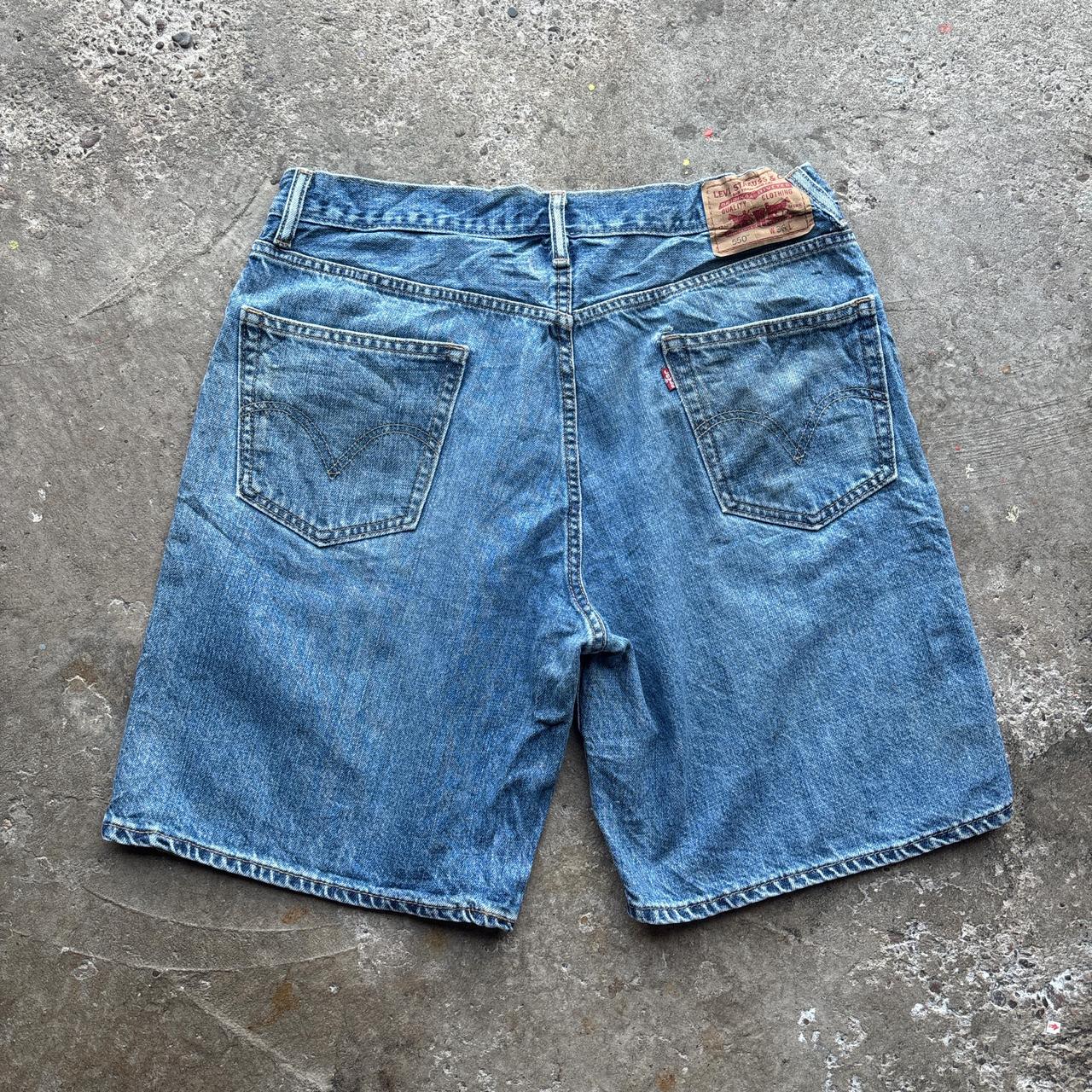 Blue denim Levi’s 550 shorts