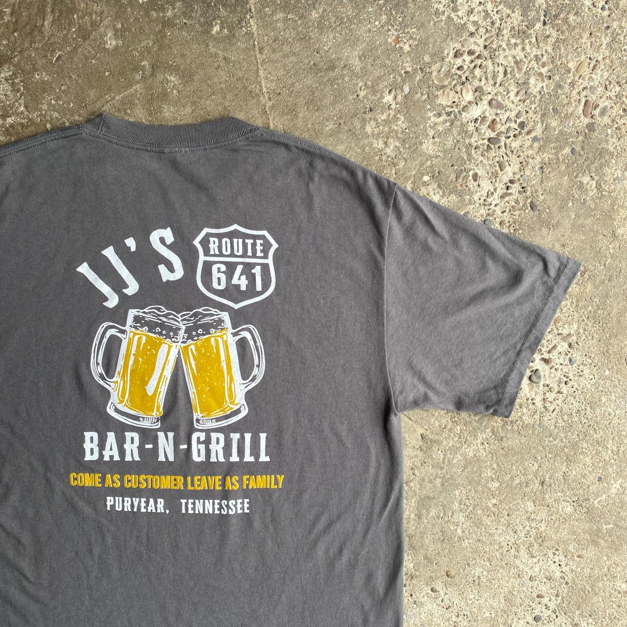 Grey Graphic Bar & Grill T-Shirt - M