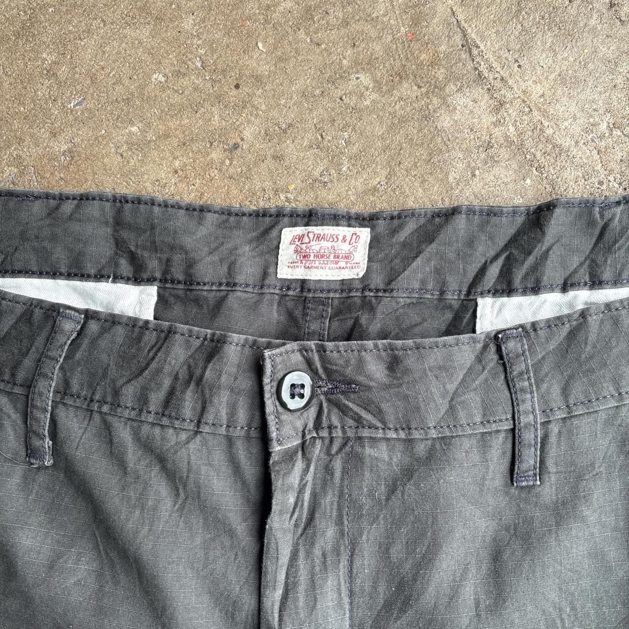 Black/Dark Grey Levi’s Cargo Pants