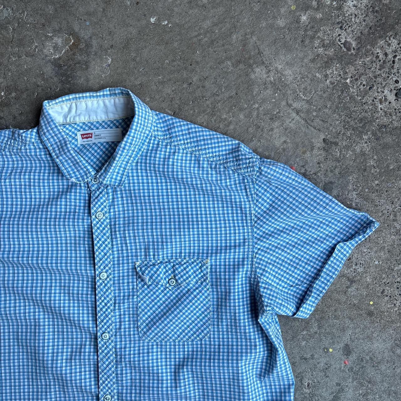 Blue & White Checkered Levi’s Short Sleeve Shirt