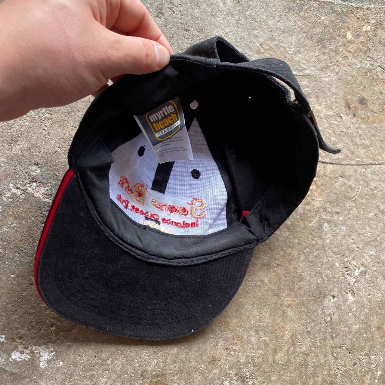 Vintage Seans Bar black and cap