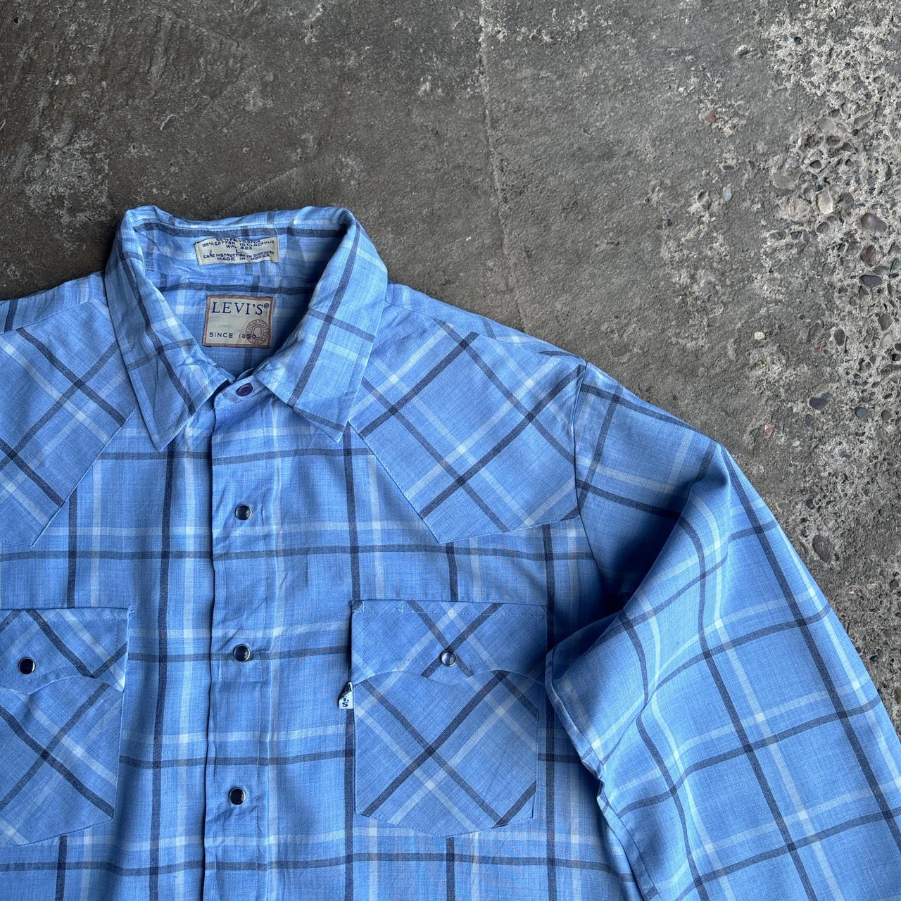 Light Blue Vintage Checkered Levi’s Shirt