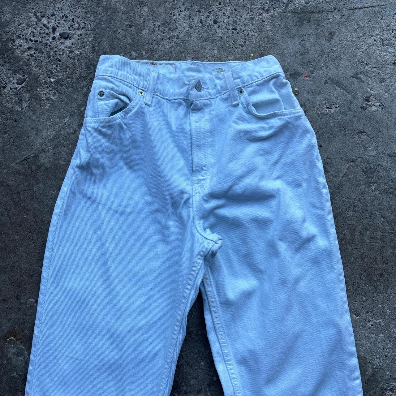 White Levi’s 15951 Jeans - Size 6 (Long)