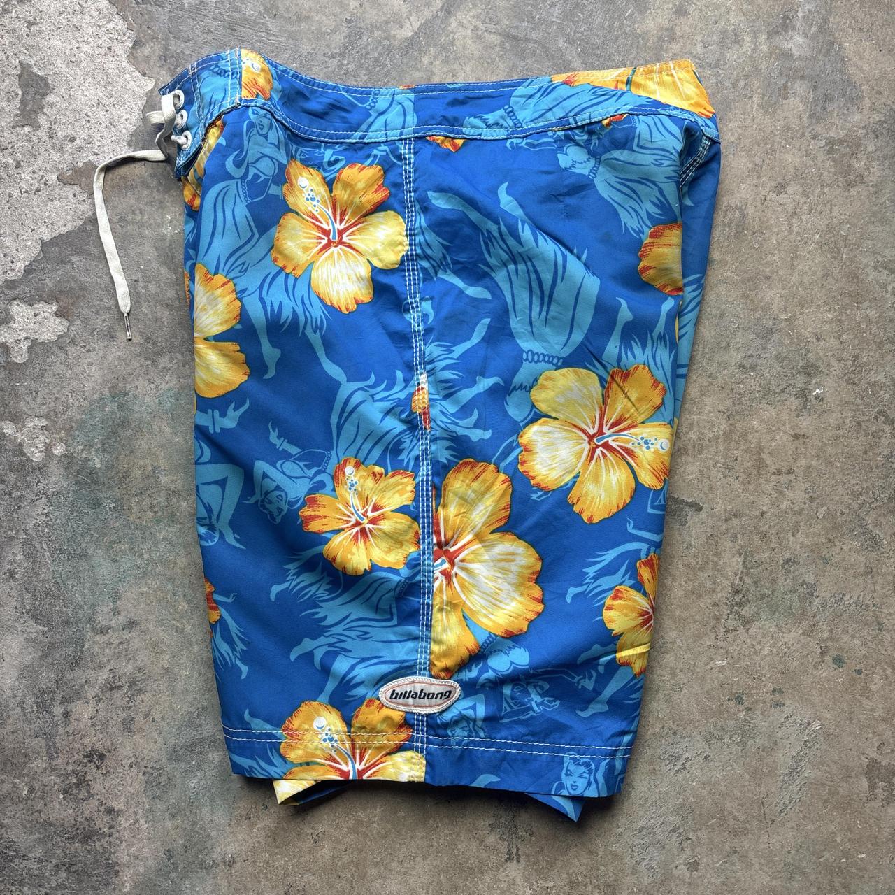 Vintage Hawaiian Billabong board shorts - W32