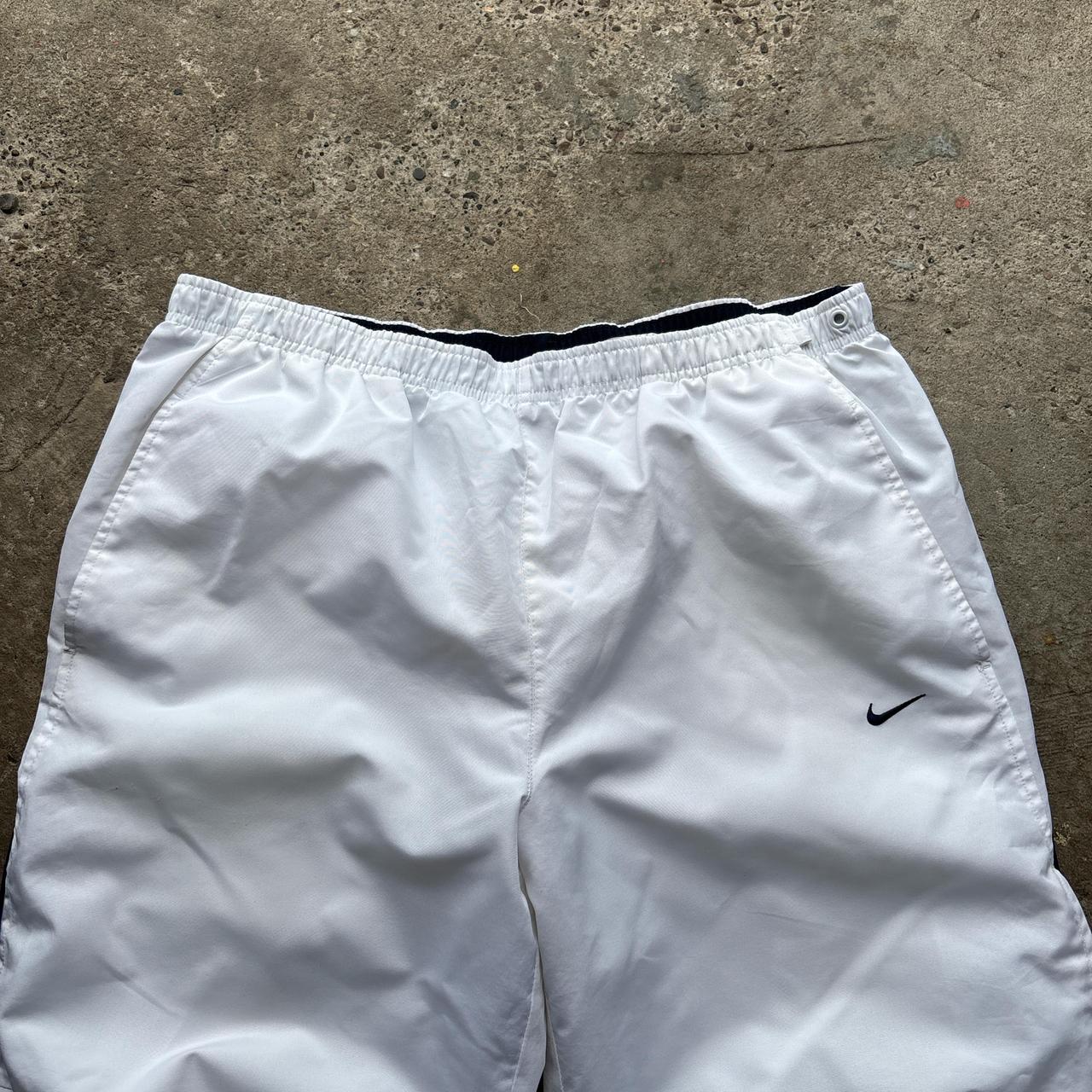 00s White Nike 3/4 length shorts - XL