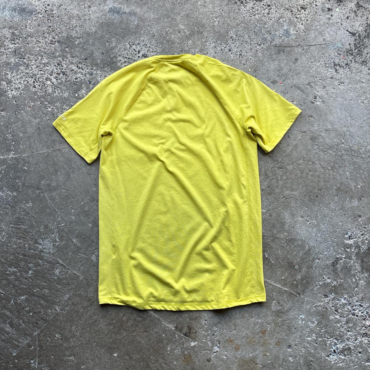 Yellow Carhartt Force Single pocket t-shirt - S