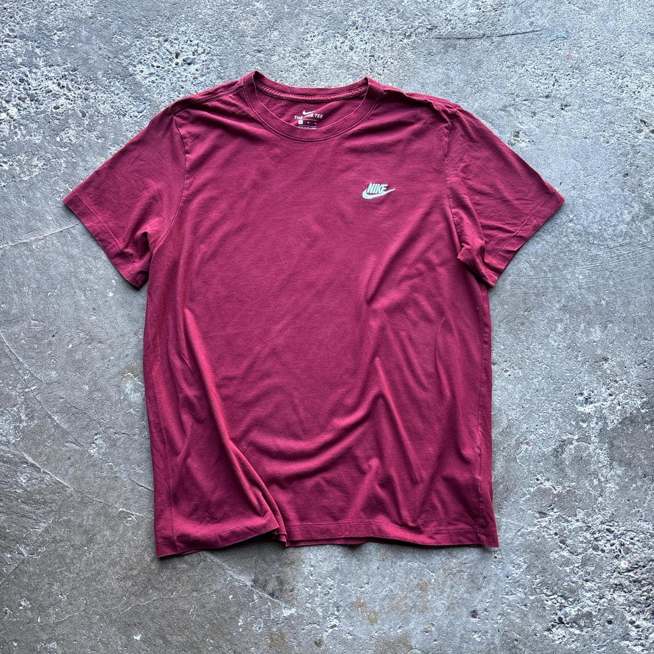 Burgundy Nike t-shirt - XL