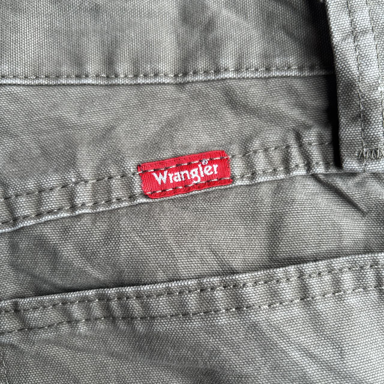 Khaki Green Wrangler Carpenter Shorts