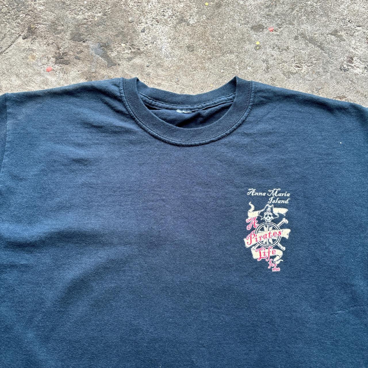 Navy graphic tee with ‘Rum’ and pirate print