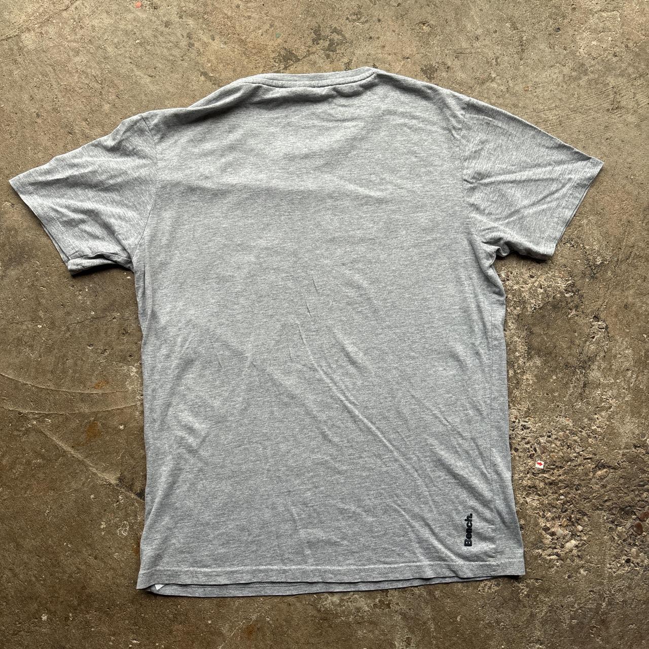 Grey Bench graphic t-shirt