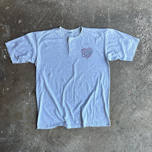 Grey ‘I ❤️ to Compete’ single-stitch button up t-shirt